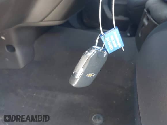 2021 Chevrolet Silverado 1500 LT with VIN 3GCUYDED8MG250682, listed as a IAAI auction lot 42308719 with 61,501 mi miles and . Bid and sale history available at DreamBid. Image 11.