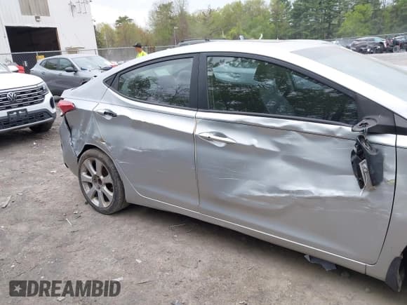 ✅ 2013 Hyundai Elantra GLS • VIN: 5NPDH4AE7DH332991 • Лот: 42230249. Опубликован ранее на IAAI с пробегом 112 654 миль. Бесплатный доступ к архиву аукционных продаж из США и подробный отчёт об истории автомобиля на DreamBid. Изображение 12.