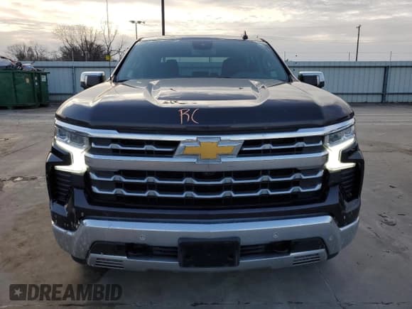 ✅ 2024 Chevrolet Silverado 1500 LTZ • VIN: 2GCPAEED2R1218396 • Lot: 44731595. Wystawiony na Copart z przebiegiem 14 333 mil. Bezpłatny archiwum sprzedaży aukcyjnych z USA i szczegółowy raport historii pojazdu na DreamBid. Zdjęcie 5.