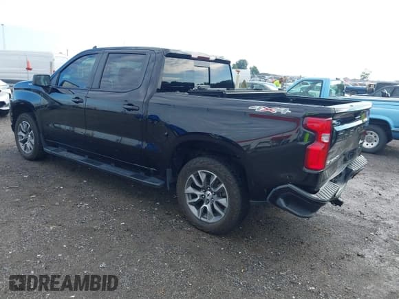 ✅ 2021 Chevrolet Silverado 1500 RST • VIN: 1GCUYEED1MZ130471 • Lot: 43109120. Wystawiony na IAAI z przebiegiem 80 336 mil. Bezpłatny archiwum sprzedaży aukcyjnych z USA i szczegółowy raport historii pojazdu na DreamBid. Zdjęcie 3.