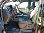 ✅ 2024 Ram 2500 Laramie • VIN: 3C6UR5FL2RG218267 • Lot: 92027245. Wystawiony na Copart z przebiegiem 19 373 mil. Bezpłatny archiwum sprzedaży aukcyjnych z USA i szczegółowy raport historii pojazdu na DreamBid. Zdjęcie 7.