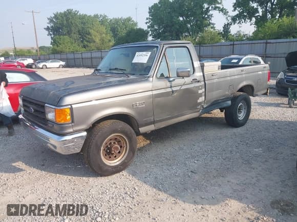 ✅ 1987 Ford F-250 • VIN: 1FTFF25N7HPA33055 • Lot: 42492336. Listed on IAAI with 457,819 mi. Free auction sales archive from the USA and detailed vehicle history report at DreamBid. Image 2.