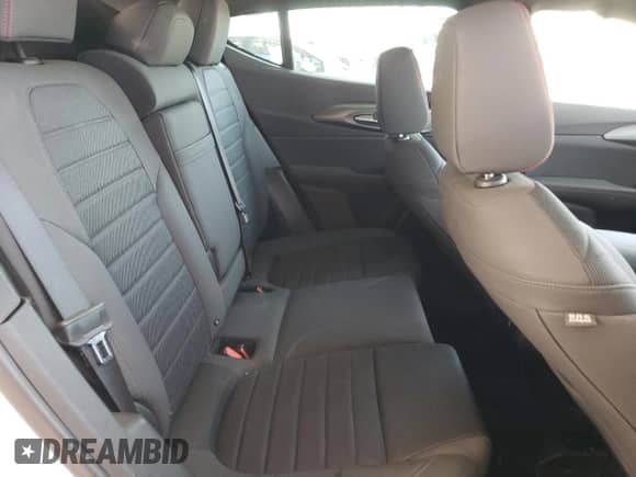 ✅ 2024 Dodge Hornet R/T • VIN: ZACPDFCW6R3A31502 • Lot: 69241235. Wystawiony na Copart z przebiegiem 33 168 mil mil. Skorzystaj z bezpłatnego archiwum sprzedaży aukcyjnych z USA i zobacz szczegółowy raport historii pojazdu na DreamBid. Zdjęcie 10.