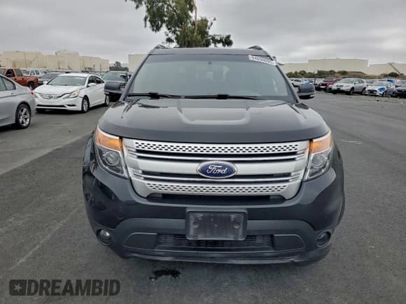 ✅ 2015 Ford Explorer XLT • VIN: 1FM5K8D88FGC28130 • Lot: 94696695. Wystawiony na Copart z przebiegiem 125 587 mil. Bezpłatny archiwum sprzedaży aukcyjnych z USA i szczegółowy raport historii pojazdu na DreamBid. Zdjęcie 5.