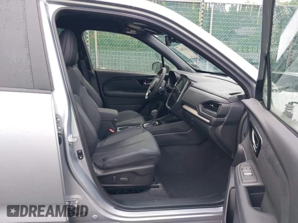 ✅ 2025 Subaru Forester Limited • VIN: JF2SLDRC4SH416319 • Лот: 42376011. Опубликован ранее на IAAI с пробегом 5 105 миль. Бесплатный доступ к архиву аукционных продаж из США и подробный отчёт об истории автомобиля на DreamBid. Изображение 5.