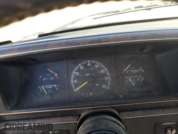 ✅ 1990 Ford F-150 S • VIN: 1FTDF15Y8LNA66730 • Lot: 72320024. Wystawiony na Copart z przebiegiem 41 844 mil. Bezpłatny archiwum sprzedaży aukcyjnych z USA i szczegółowy raport historii pojazdu na DreamBid. Zdjęcie 9.