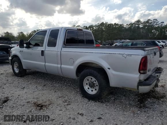 ✅ 2000 Ford F-250 XL • VIN: 1FTNX20L5YEC59850 • Lot: 43701075. Listed on Copart with 434,882 mi. Free auction sales archive from the USA and detailed vehicle history report at DreamBid. Image 2.