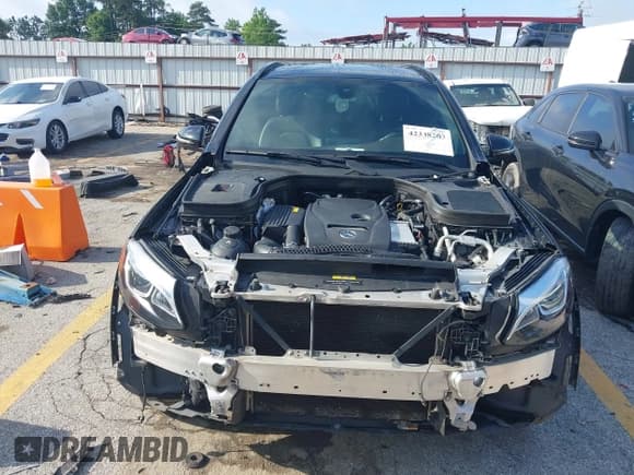 ✅ 2018 Mercedes-Benz GLC 300 • VIN: WDC0G4JB8JV086823 • Lot: 42338203. Wystawiony na IAAI z przebiegiem 114 000 mil. Bezpłatny archiwum sprzedaży aukcyjnych z USA i szczegółowy raport historii pojazdu na DreamBid. Zdjęcie 12.