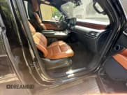 ✅ 2018 Lincoln Navigator Reserve • VIN: 5LMJJ3LT9JEL14915 • Lot: 69369805. Listed on Copart with 205,068 mi. Free auction sales archive from the USA and detailed vehicle history report at DreamBid. Image 5.