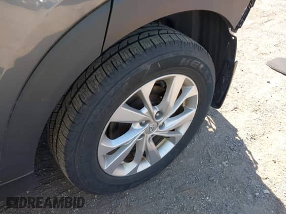 ✅ 2019 Hyundai Tucson Value • VIN: KM8J3CA44KU997932 • Lot: 43207015. Wystawiony na IAAI z przebiegiem 76 383 mil mil. Skorzystaj z bezpłatnego archiwum sprzedaży aukcyjnych z USA i zobacz szczegółowy raport historii pojazdu na DreamBid. Zdjęcie 12.