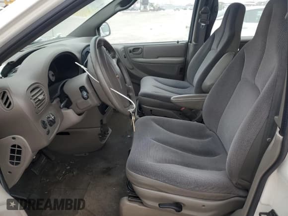 ✅ 2001 Chrysler Voyager • VIN: 1C4GJ25331B123355 • Lot: 87434134. Listed on Copart with 187,860 mi. Free auction sales archive from the USA and detailed vehicle history report at DreamBid. Image 7.