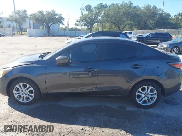 ✅ 2018 Toyota Yaris • VIN: 3MYDLBYV8JY313326 • Лот: 43434672. Опубликован ранее на IAAI с пробегом 63 500 миль. Бесплатный доступ к архиву аукционных продаж из США и подробный отчёт об истории автомобиля на DreamBid. Изображение 14.