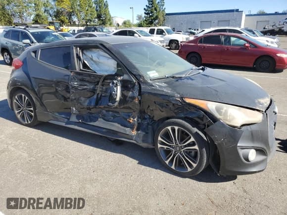 ✅ 2016 Hyundai Veloster Turbo • VIN: KMHTC6AE6GU261214 • Lot: 79871924. Wystawiony na Copart z przebiegiem 136 394 mil. Bezpłatny archiwum sprzedaży aukcyjnych z USA i szczegółowy raport historii pojazdu na DreamBid. Zdjęcie 4.
