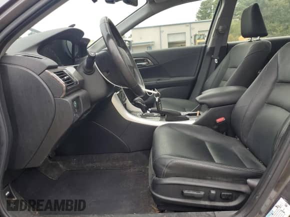 2017 Honda Accord Touring z VIN JHMCR6F79HC012277, wystawiony jako Copart lot #80881935 z przebiegiem 104 900 mil mil oraz Szkoda całkowita • Salvage title. Historia ofert i sprzedaży dostępna na DreamBid. Obrazek 7.