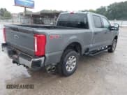 ✅ 2024 Ford F-250 XL • VIN: 1FT7W2BT2REE01002 • Lot: 43105733. Wystawiony na IAAI z przebiegiem 62 496 mil. Bezpłatny archiwum sprzedaży aukcyjnych z USA i szczegółowy raport historii pojazdu na DreamBid. Zdjęcie 4.