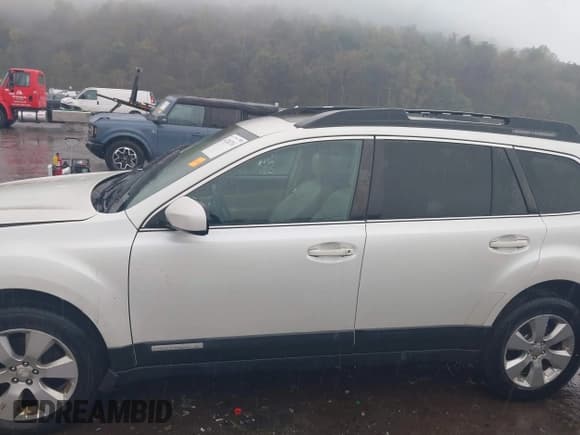 ✅ 2011 Subaru Outback Limited Power Moon • VIN: 4S4BRBKC0B3395375 • Лот: 43282761. Опубликован ранее на IAAI с пробегом 126 440 миль. Бесплатный доступ к архиву аукционных продаж из США и подробный отчёт об истории автомобиля на DreamBid. Изображение 14.
