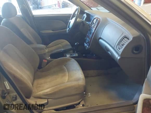 2004 Hyundai Sonata GLS z VIN KMHWF35H44A984631, wystawiony jako IAAI lot #41558922 z przebiegiem 262 898 mil mil oraz . Historia ofert i sprzedaży dostępna na DreamBid. Obrazek 5.