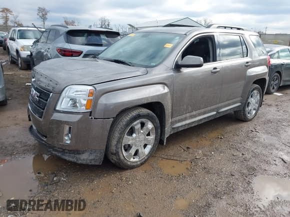 ✅ 2011 GMC Terrain SLT-1 • VIN: 2CTFLUE55B6331023 • Lot: 43701013. Wystawiony na IAAI z przebiegiem 100 050 mil. Bezpłatny archiwum sprzedaży aukcyjnych z USA i szczegółowy raport historii pojazdu na DreamBid. Zdjęcie 18.