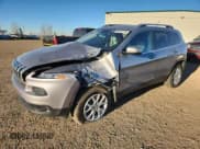 ✅ 2014 Jeep Cherokee Latitude • VIN: 1C4PJMCSXEW111904 • Lot: 90410115. Wystawiony na Copart z przebiegiem 169 933 mil. Bezpłatny archiwum sprzedaży aukcyjnych z USA i szczegółowy raport historii pojazdu na DreamBid. Zdjęcie 1.