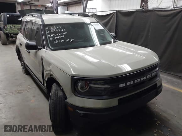 ✅ 2024 Ford Bronco Sport Big Bend • VIN: 3FMCR9B65RRE17731 • Lot: 43358597. Wystawiony na IAAI z przebiegiem 25 273 mil. Bezpłatny archiwum sprzedaży aukcyjnych z USA i szczegółowy raport historii pojazdu na DreamBid. Zdjęcie 1.