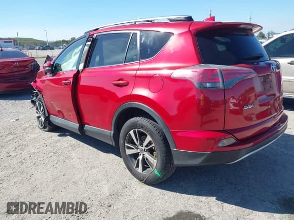 ✅ 2017 Toyota RAV4 XLE • VIN: JTMWFREV9HJ143181 • Лот: 41680699. Опубликован ранее на IAAI с пробегом 86 159 миль. Бесплатный доступ к архиву аукционных продаж из США и подробный отчёт об истории автомобиля на DreamBid. Изображение 3.