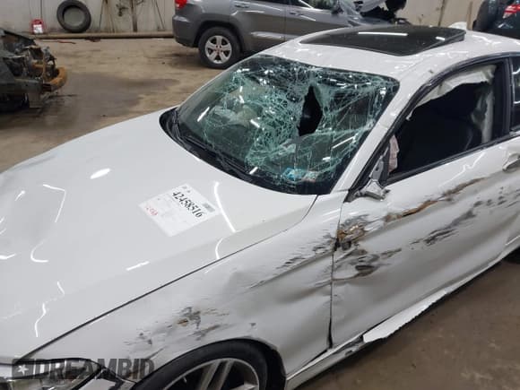 ✅ 2017 BMW 2 Series 230i xDrive • VIN: WBA2H9C38HV986837 • Лот: 42458516. Опубликован ранее на IAAI с пробегом 112 085 миль. Бесплатный доступ к архиву аукционных продаж из США и подробный отчёт об истории автомобиля на DreamBid. Изображение 6.