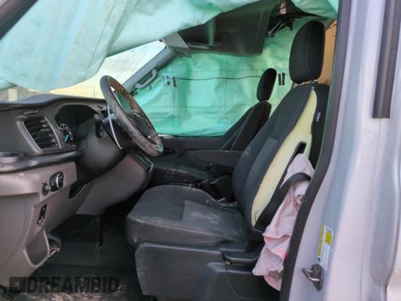 ✅ 2023 Ford Transit • VIN: 1FTBR2DG3PKA80135 • Lot: 46504465. Wystawiony na Copart z przebiegiem 21 334 mil. Bezpłatny archiwum sprzedaży aukcyjnych z USA i szczegółowy raport historii pojazdu na DreamBid. Zdjęcie 7.