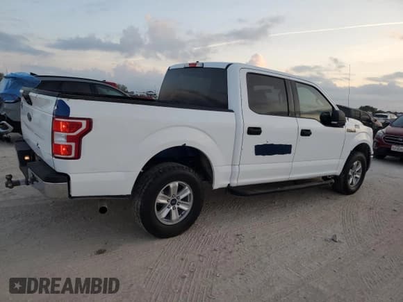 ✅ 2018 Ford F-150 Lariat • VIN: 1FTEW1E50JKE18031 • Lot: 89826085. Listed on Copart with 84,743 mi. Free auction sales archive from the USA and detailed vehicle history report at DreamBid. Image 3.
