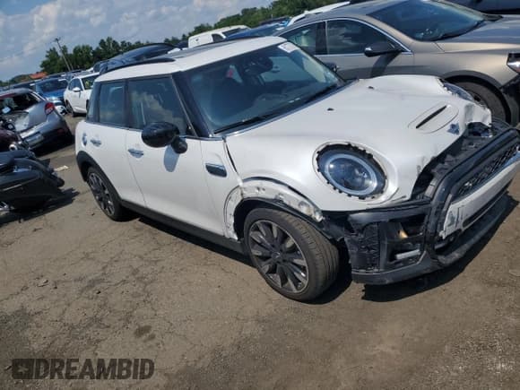 ✅ 2024 MINI Hardtop 4 Door Cooper S • VIN: WMW53DK04R2U84853 • Lot: 61779785. Wystawiony na Copart z przebiegiem 15 231 mil. Bezpłatny archiwum sprzedaży aukcyjnych z USA i szczegółowy raport historii pojazdu na DreamBid. Zdjęcie 4.