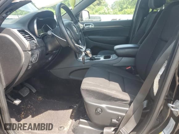 ✅ 2018 Jeep Grand Cherokee Laredo E • VIN: 1C4RJFAG0JC113093 • Лот: 66415665. Опубликован ранее на Copart с пробегом 77 083 миль. Бесплатный доступ к архиву аукционных продаж из США и подробный отчёт об истории автомобиля на DreamBid. Изображение 7.