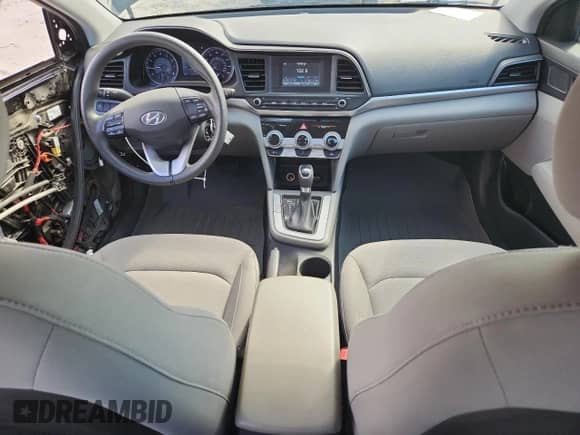 2019 Hyundai Elantra SE z VIN KMHD74LF9KU778258, wystawiony jako Copart lot #69585105 z przebiegiem 72 025 mil mil oraz Szkoda całkowita • Salvage title. Historia ofert i sprzedaży dostępna na DreamBid. Obrazek 8.