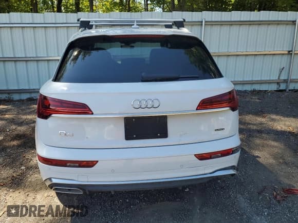 ✅ 2024 Audi Q5 S line Premium • VIN: WA1GAAFY9R2152479 • Lot: 71216585. Listed on Copart with 15,793 mi. Free auction sales archive from the USA and detailed vehicle history report at DreamBid. Image 6.