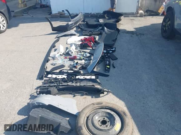 2022 Kia Sorento X-Line S z VIN 5XYRLDLC0NG097441, wystawiony jako IAAI lot #42556752 z przebiegiem 21 463 mil mil oraz . Historia ofert i sprzedaży dostępna na DreamBid. Obrazek 12.