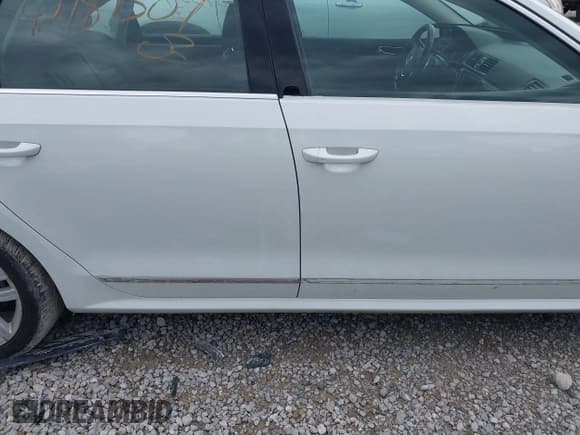 ✅ 2017 Volkswagen Passat SEL Premium • VIN: 1VWCT7A30HC048594 • Lot: 42187507. Listed on IAAI with 120,162 mi. Free auction sales archive from the USA and detailed vehicle history report at DreamBid. Image 14.