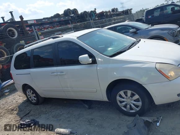 ✅ 2011 Kia Sedona LX • VIN: KNDMG4C7XB6375083 • Лот: 43260912. Опубликован ранее на IAAI с пробегом 251 898 миль. Бесплатный доступ к архиву аукционных продаж из США и подробный отчёт об истории автомобиля на DreamBid. Изображение 13.