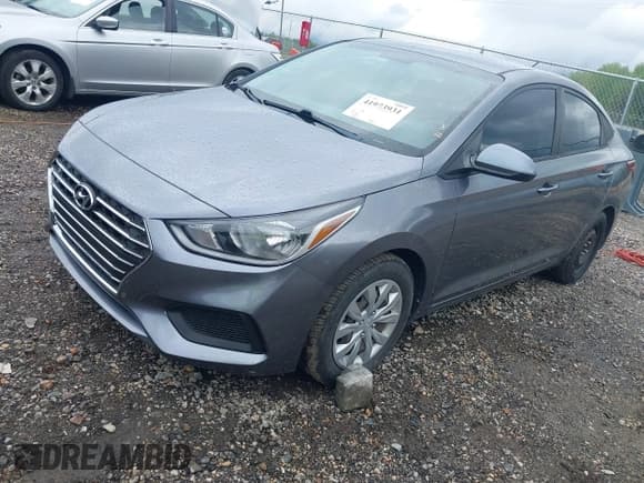 ✅ 2018 Hyundai Accent SE • VIN: 3KPC24A35JE015593 • Лот: 41973931. Опубликован ранее на IAAI с пробегом 119 135 миль. Бесплатный доступ к архиву аукционных продаж из США и подробный отчёт об истории автомобиля на DreamBid. Изображение 2.