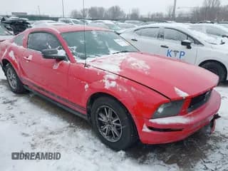 ✅ 2008 Ford Mustang Deluxe • VIN: 1ZVHT80N285109219 • Лот: 43865560. Опубликован ранее на IAAI с пробегом 206 552 миль. Бесплатный доступ к архиву аукционных продаж из США и подробный отчёт об истории автомобиля на DreamBid. Изображение 1.
