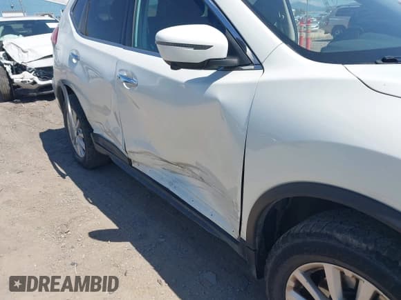 ✅ 2017 Nissan Rogue S • VIN: 5N1AT2MM2HC754639 • Lot: 42853573. Wystawiony na IAAI z przebiegiem 108 730 mil. Bezpłatny archiwum sprzedaży aukcyjnych z USA i szczegółowy raport historii pojazdu na DreamBid. Zdjęcie 6.