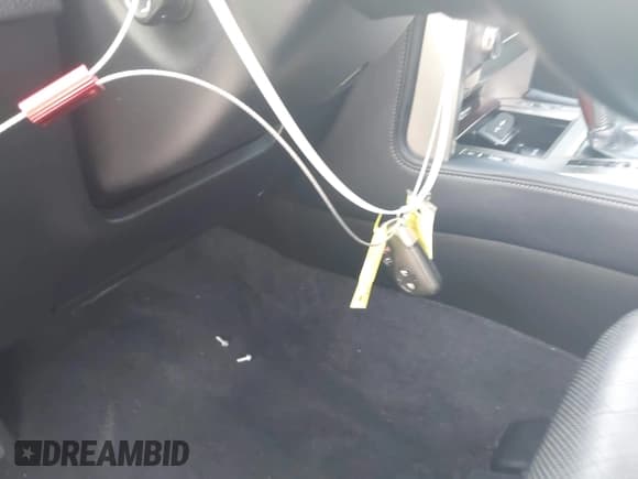 ✅ 2018 Lexus GX 460 Premium • VIN: JTJBM7FX8J5204251 • Lot: 43739027. Wystawiony na IAAI z przebiegiem 105 685 mil. Bezpłatny archiwum sprzedaży aukcyjnych z USA i szczegółowy raport historii pojazdu na DreamBid. Zdjęcie 11.