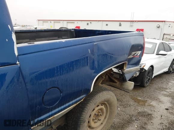 ✅ 1993 Chevrolet Silverado 1500 • VIN: 2GCEK19KXP1186381 • Lot: 43589229. Wystawiony na IAAI z przebiegiem 261 205 mil. Bezpłatny archiwum sprzedaży aukcyjnych z USA i szczegółowy raport historii pojazdu na DreamBid. Zdjęcie 21.