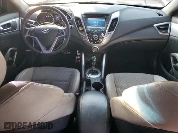 ✅ 2013 Hyundai Veloster RE:MIX • VIN: KMHTC6AD9DU157285 • Lot: 82371974. Listed on Copart with 126,761 mi. Free auction sales archive from the USA and detailed vehicle history report at DreamBid. Image 8.