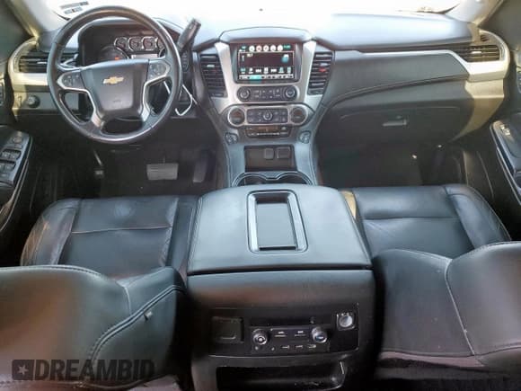 ✅ 2019 Chevrolet Suburban LT • VIN: 1GNSCHKC9KR197939 • Lot: 82747115. Listed on Copart with 178,937 mi. Free auction sales archive from the USA and detailed vehicle history report at DreamBid. Image 8.