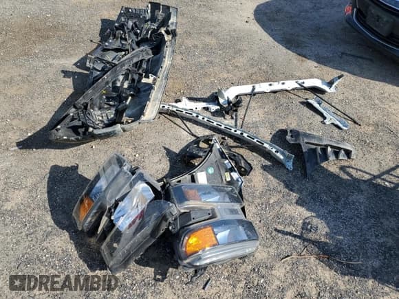 ✅ 2019 Chevrolet Silverado 1500 Work Truck • VIN: 3GCNWAEF8KG205989 • Lot: 71768414. Wystawiony na Copart z przebiegiem 60 805 mil. Bezpłatny archiwum sprzedaży aukcyjnych z USA i szczegółowy raport historii pojazdu na DreamBid. Zdjęcie 12.