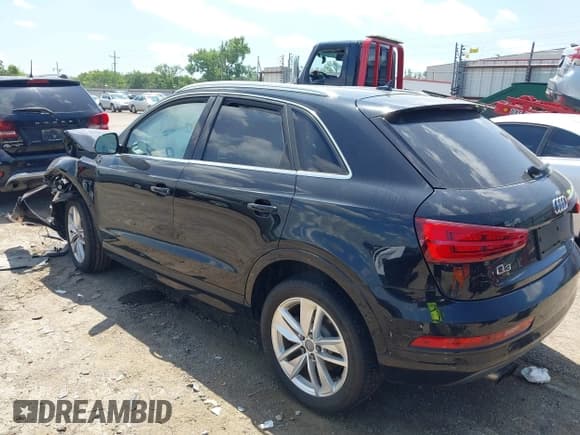 ✅ 2016 Audi Q3 Premium Plus • VIN: WA1BFCFS4GR000147 • Lot: 42689917. Wystawiony na IAAI z przebiegiem 83 429 mil. Bezpłatny archiwum sprzedaży aukcyjnych z USA i szczegółowy raport historii pojazdu na DreamBid. Zdjęcie 3.