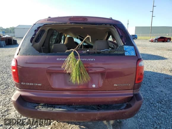 2003 Dodge Caravan Sport with VIN 2D4GP44LX3R211838, listed as a Copart auction lot 74988804 with 107,783 mi miles and Salvage title. Bid and sale history available at DreamBid. Image 6.