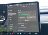 ✅ 2020 Tesla Model Y Long Range • VIN: 5YJYGDEE3LF017097 • Lot: 43648431. Wystawiony na IAAI z przebiegiem 130 854 mil. Bezpłatny archiwum sprzedaży aukcyjnych z USA i szczegółowy raport historii pojazdu na DreamBid. Zdjęcie 18.