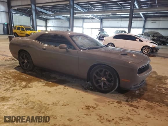 ✅ 2017 Dodge Challenger SXT • VIN: 2C3CDZAG3HH613243 • Lot: 69841592. Wystawiony na Copart z przebiegiem 49 940 mil. Bezpłatny archiwum sprzedaży aukcyjnych z USA i szczegółowy raport historii pojazdu na DreamBid. Zdjęcie 4.
