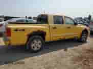 2006 Dodge Dakota SLT z VIN 1D7HW48N86S679222, wystawiony jako Copart lot #71169894 z przebiegiem 115 545 mil mil oraz Szkoda całkowita • Salvage title. Historia ofert i sprzedaży dostępna na DreamBid. Obrazek 3.