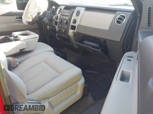 ✅ 2010 Ford F-150 XL • VIN: 1FTEW1E89AFB98634 • Lot: 43384602. Listed on IAAI with 187,587 mi. Free auction sales archive from the USA and detailed vehicle history report at DreamBid. Image 5.