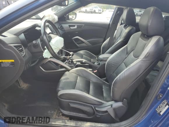 ✅ 2016 Hyundai Veloster Turbo • VIN: KMHTC6AE3GU278777 • Lot: 64387313. Wystawiony na Copart z przebiegiem 95 982 mil. Bezpłatny archiwum sprzedaży aukcyjnych z USA i szczegółowy raport historii pojazdu na DreamBid. Zdjęcie 7.